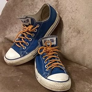 Blue Converse Women's 8/Men's 6